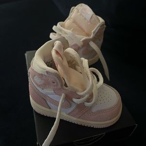 Toddler Jordan retro 1 high OG size 3c